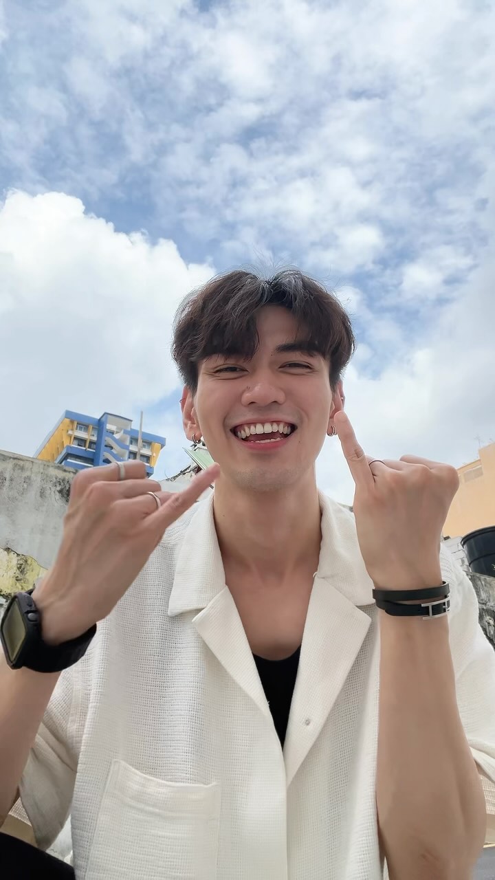 เปิดวาร์ปหนุ่มหล่อ น้องไมค์ 2