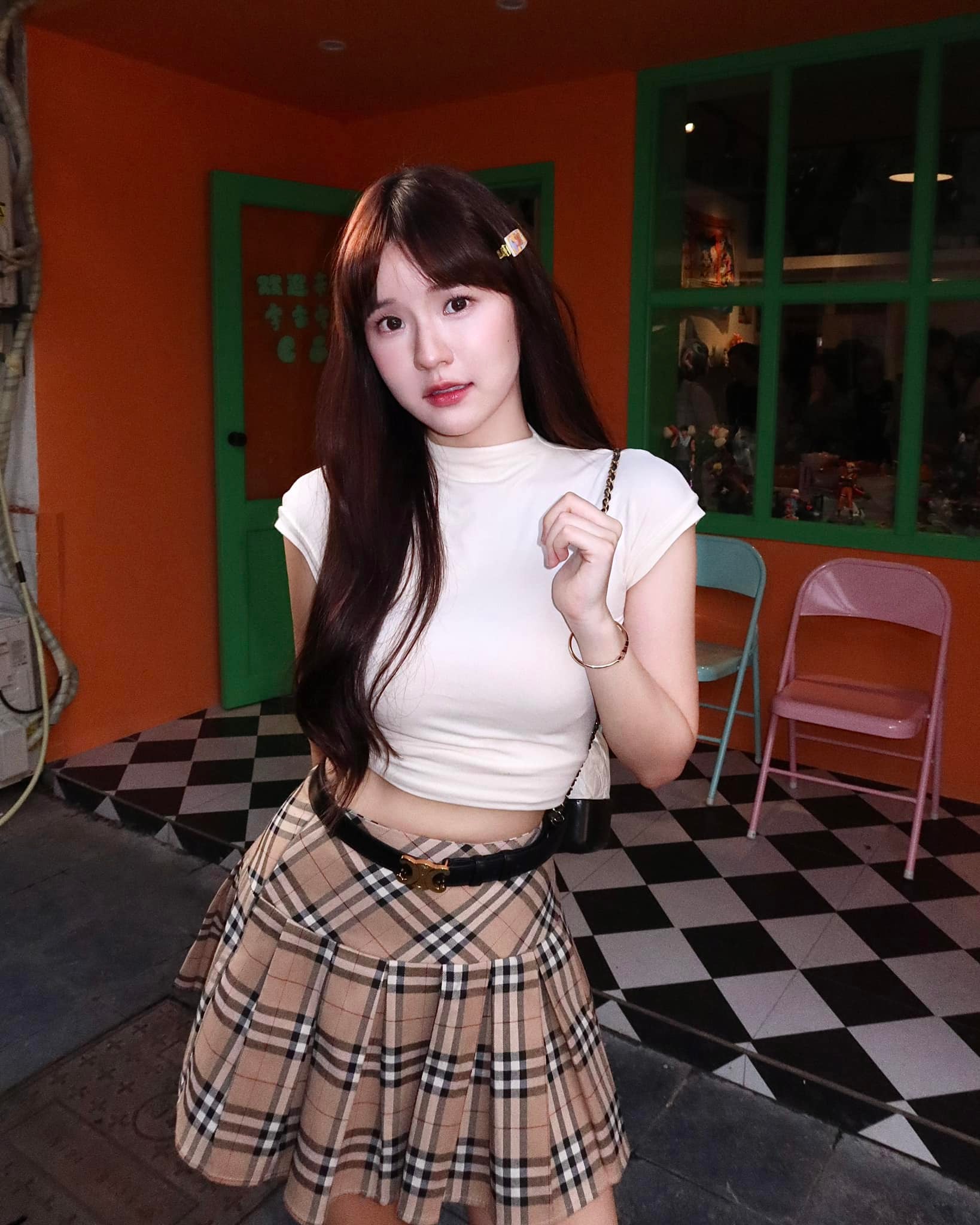 เปิดวาร์ปสาวสวย เมจิ 4