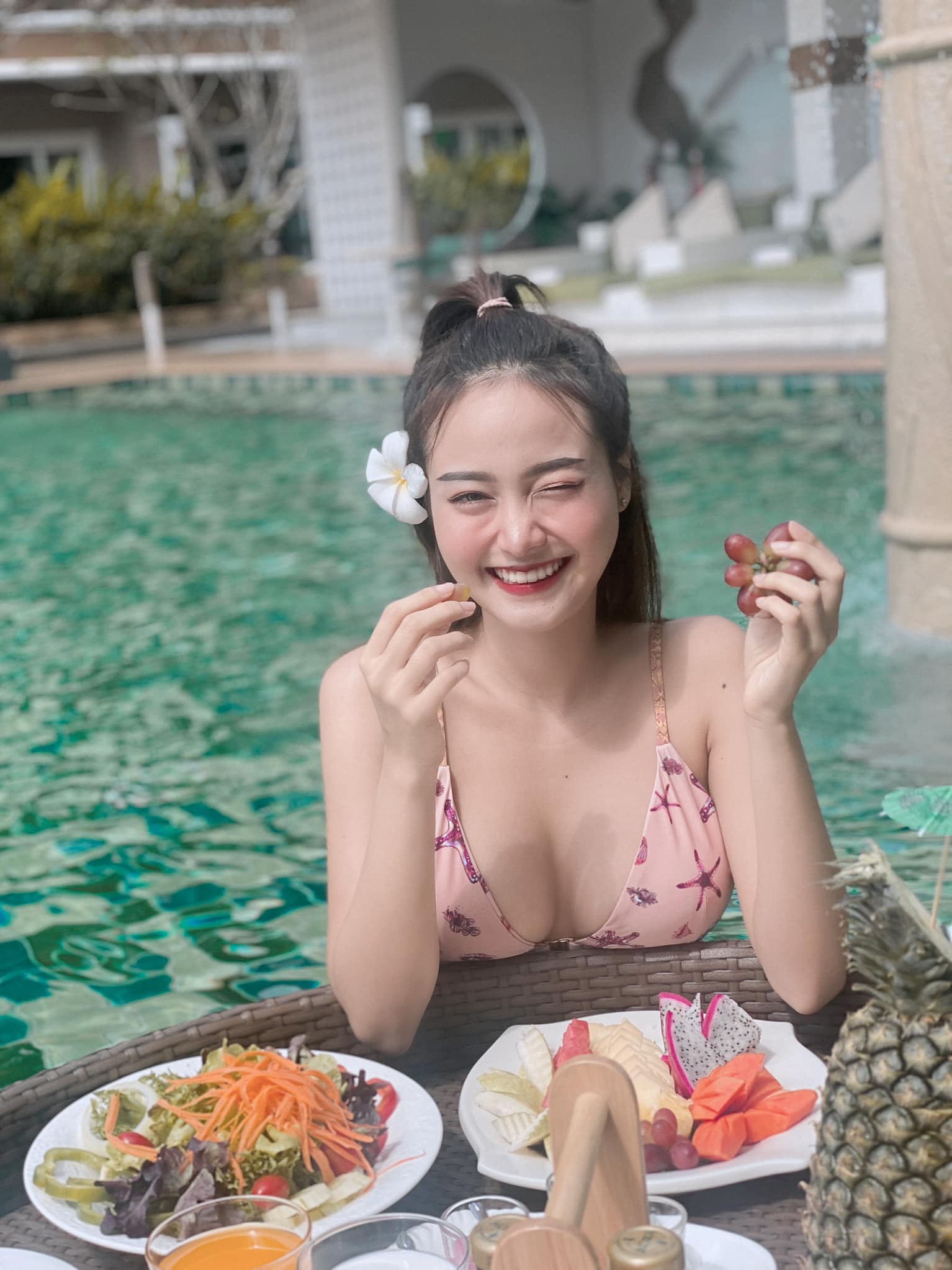 เปิดวาร์ปสาวสวย เอื้อย พรสวรรค์ 22
