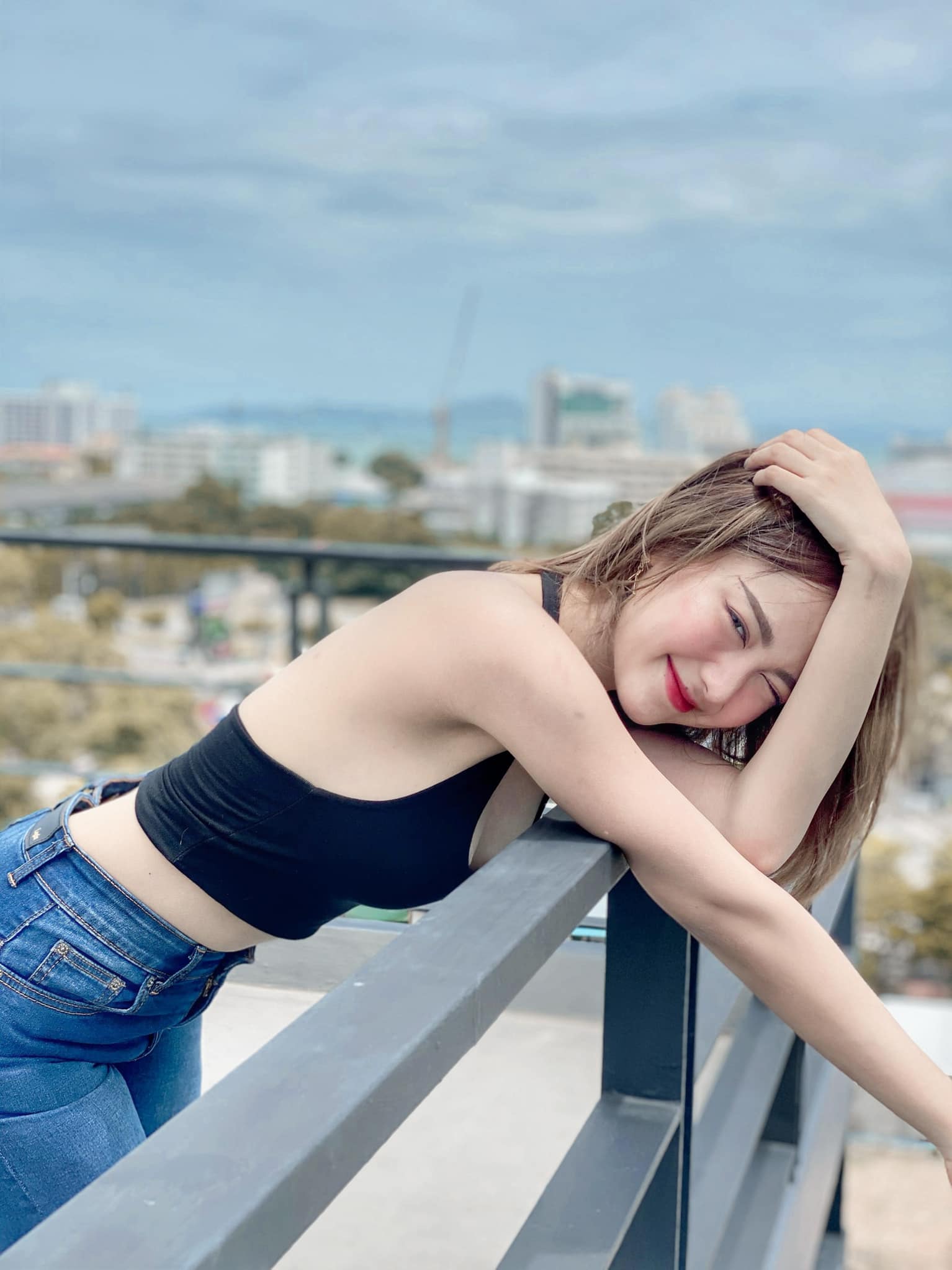 เปิดวาร์ปสาวสวย เอื้อย พรสวรรค์ 15