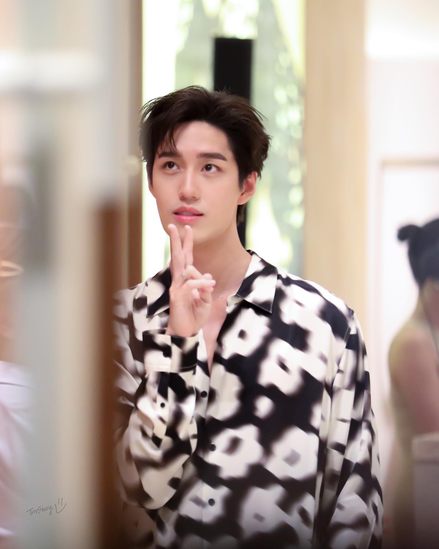 เปิดวาร์ปหนุ่มหล่อ น้องต่อ 11